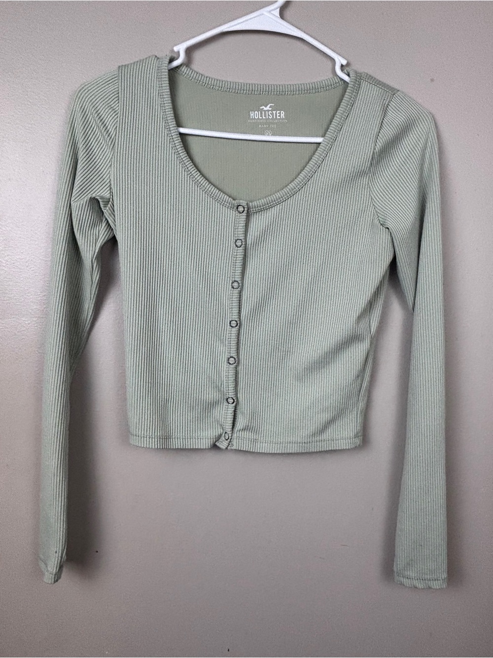 Hollister Light Sage Ribbed Button-Front Long Sleeve Top